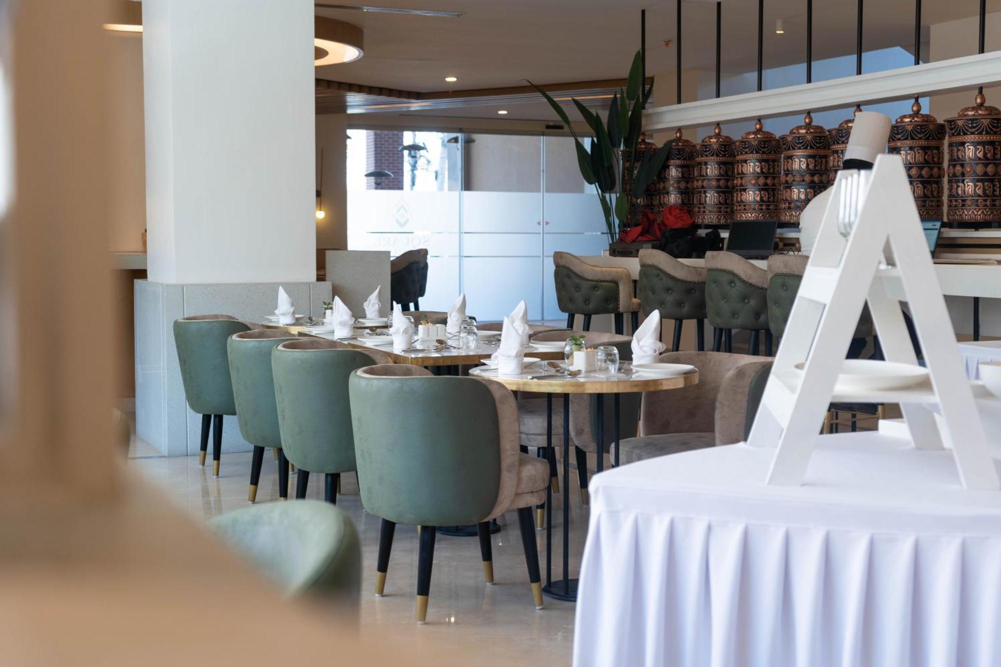 Square Hotel Катманду Экстерьер фото